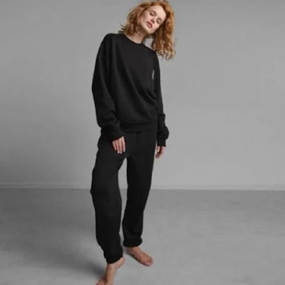 NWT Lunya limited edition cashmere relaxed jogger XS/S SOLD OUT $500